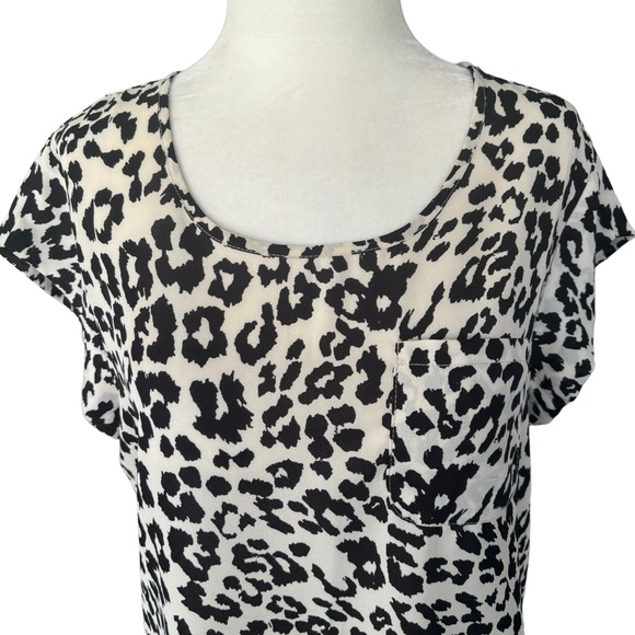 Lily WhiteBlack and White Cheetah Print Blouse Medium - Picture 2 of 13